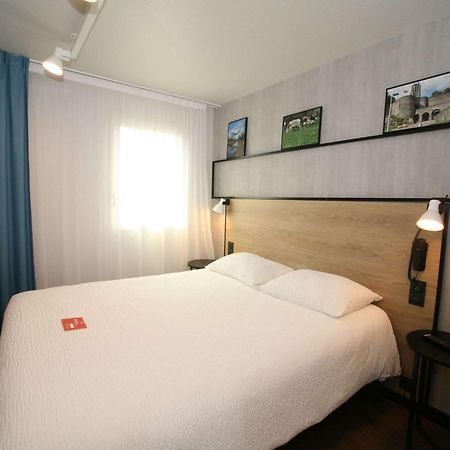 ไอบิส แซ็งโล ลา เชอวาลรี Hotel ภายนอก รูปภาพ