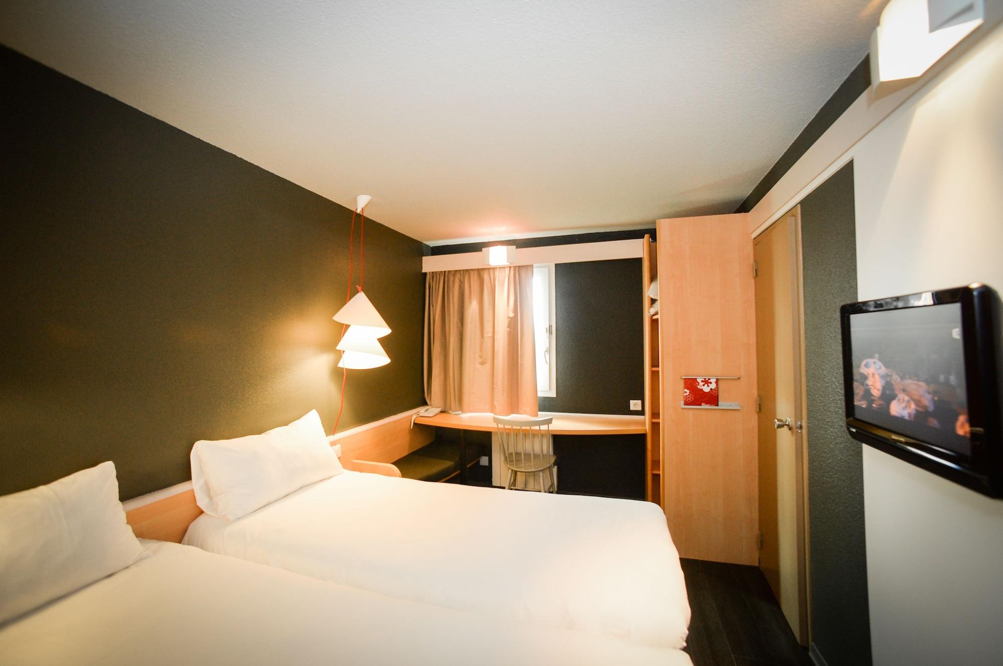 ไอบิส แซ็งโล ลา เชอวาลรี Hotel ภายนอก รูปภาพ