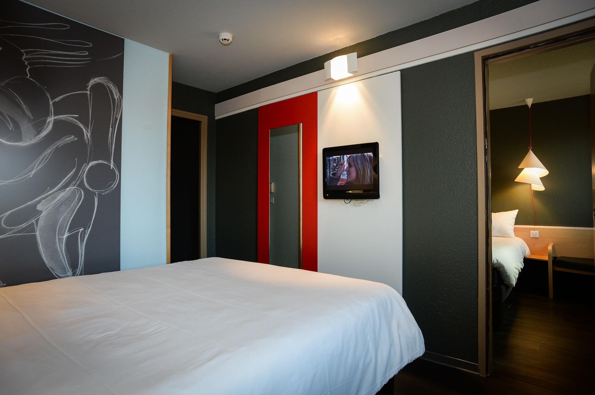 ไอบิส แซ็งโล ลา เชอวาลรี Hotel ภายนอก รูปภาพ
