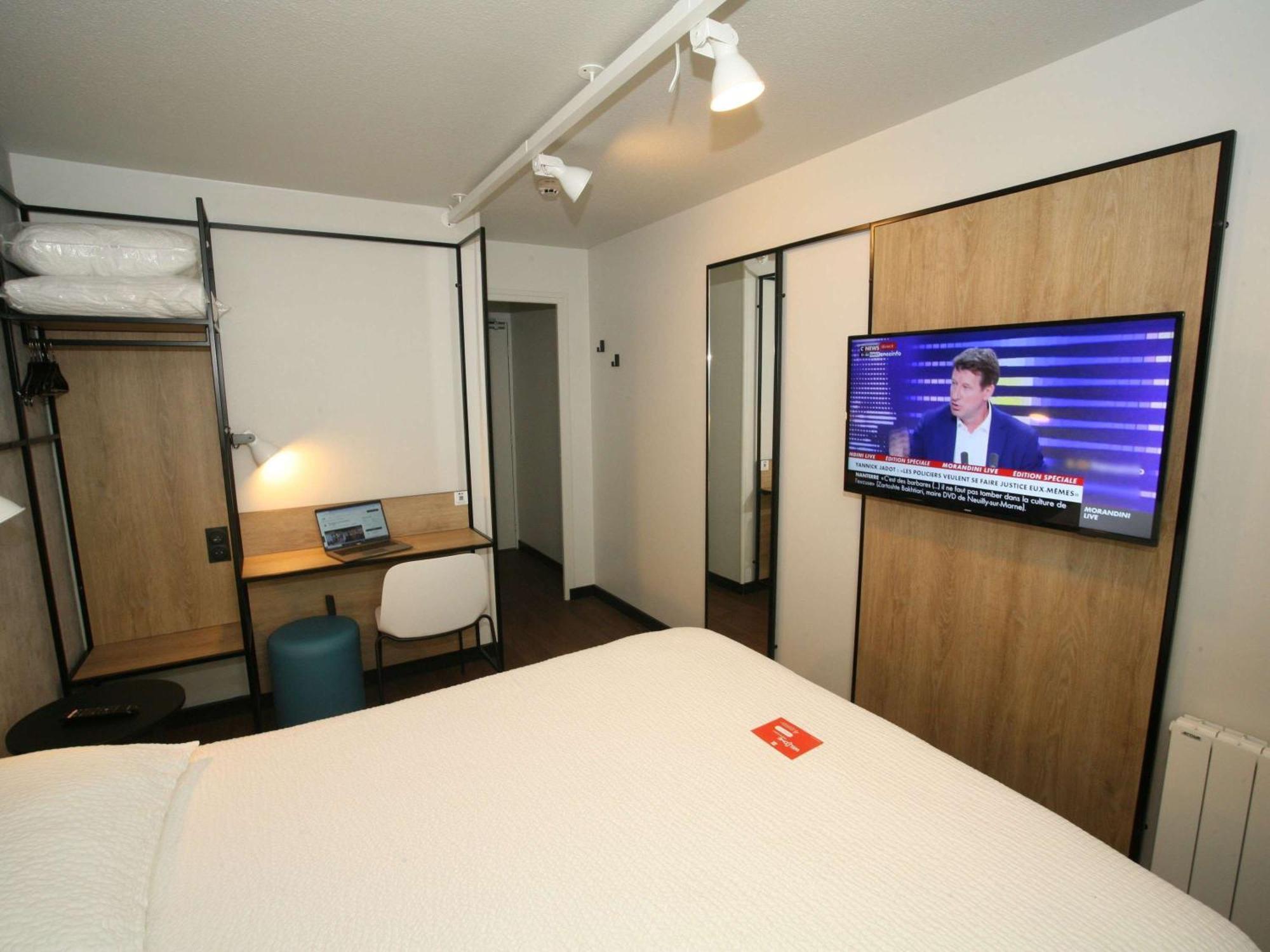 ไอบิส แซ็งโล ลา เชอวาลรี Hotel ภายนอก รูปภาพ