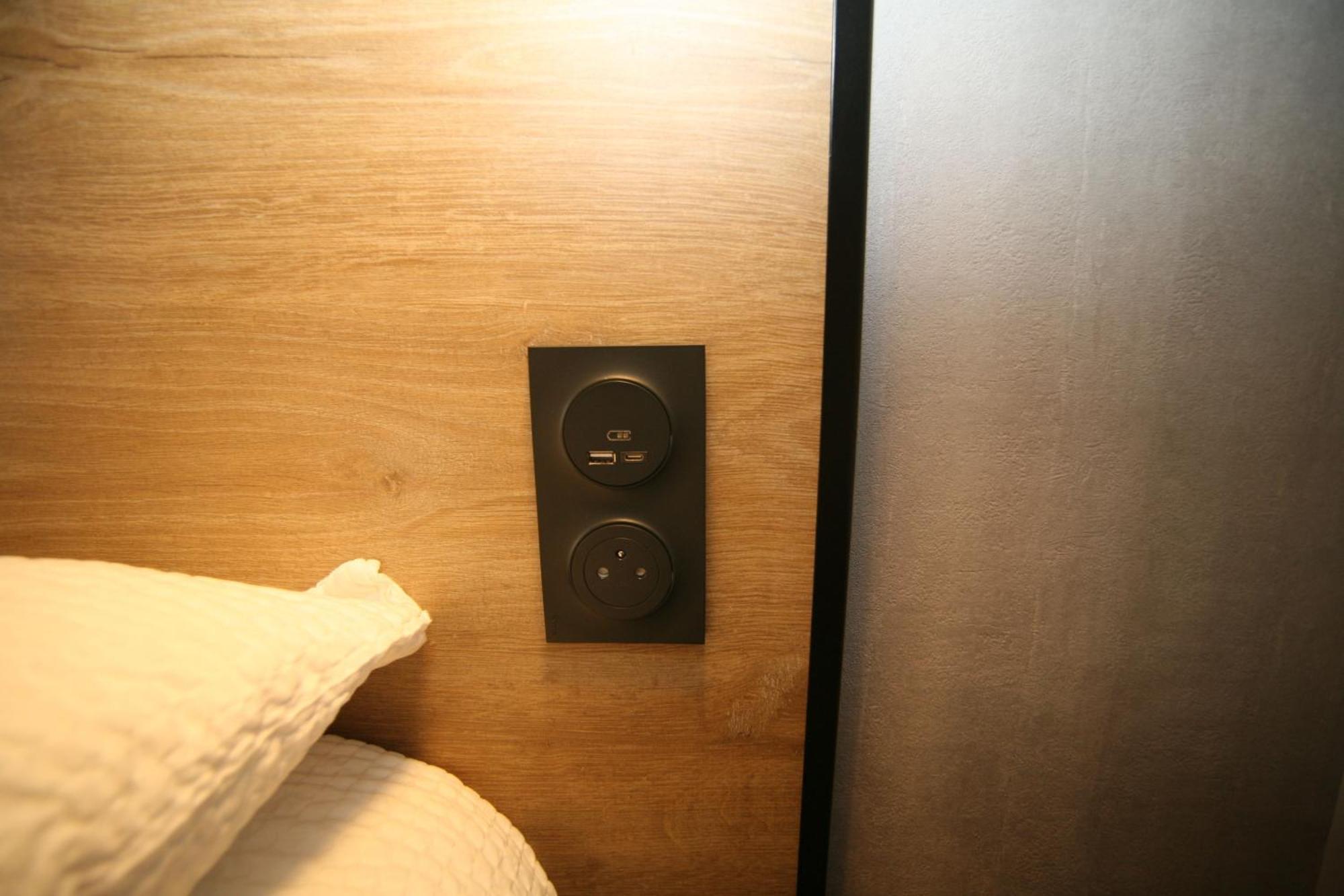 ไอบิส แซ็งโล ลา เชอวาลรี Hotel ภายนอก รูปภาพ