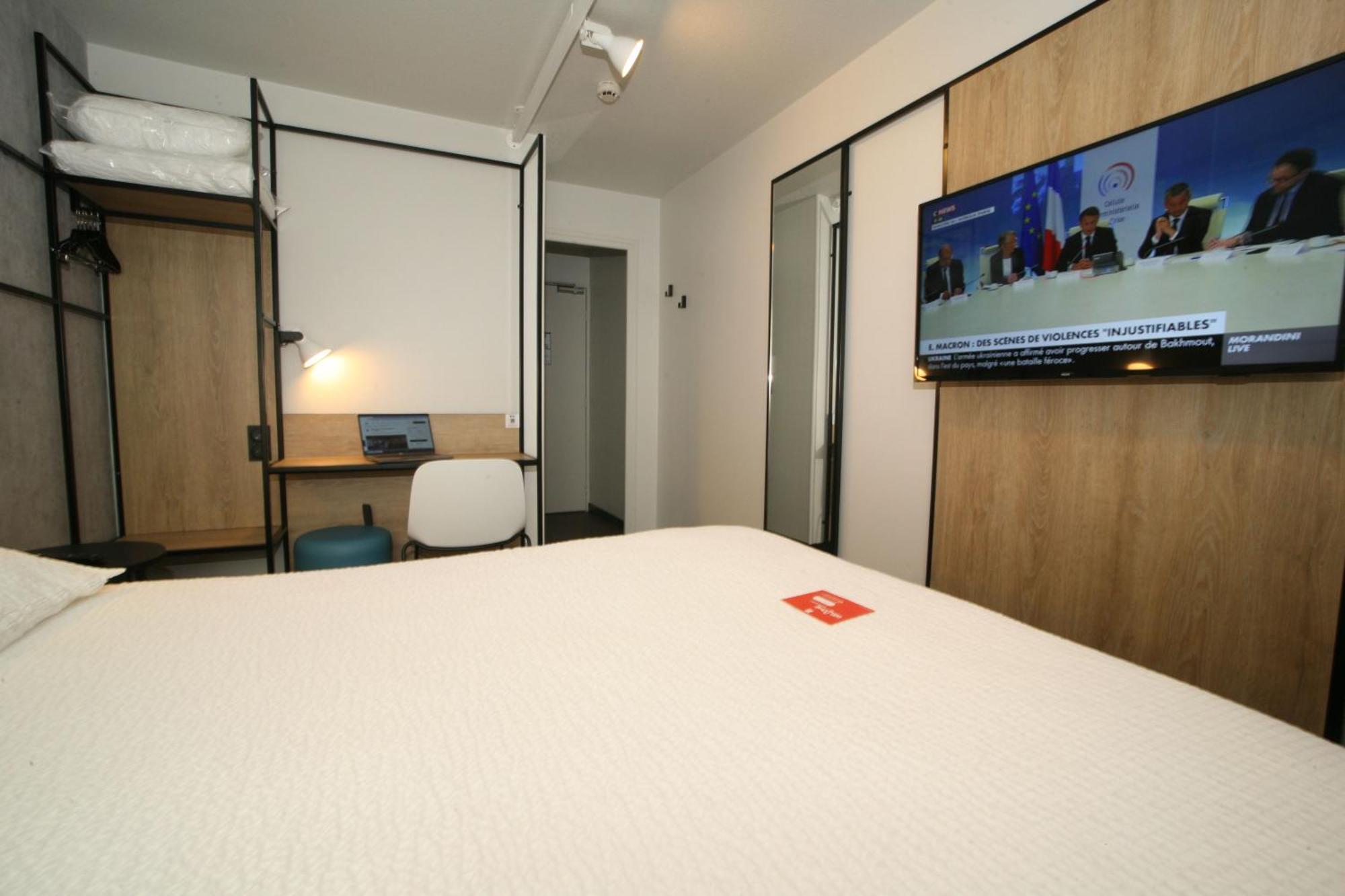 ไอบิส แซ็งโล ลา เชอวาลรี Hotel ภายนอก รูปภาพ